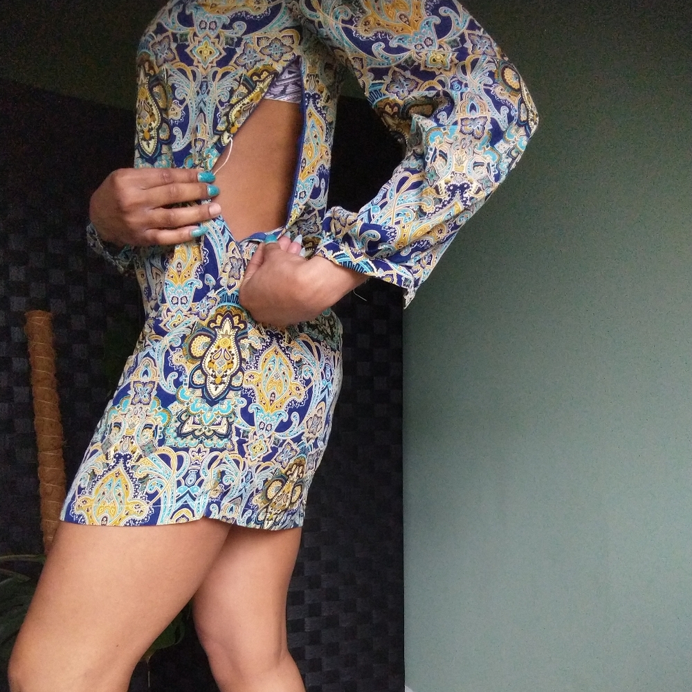 Women's "Lov posh" blue and gold paisley printed dress from Francesca's - Picture 4 of 11